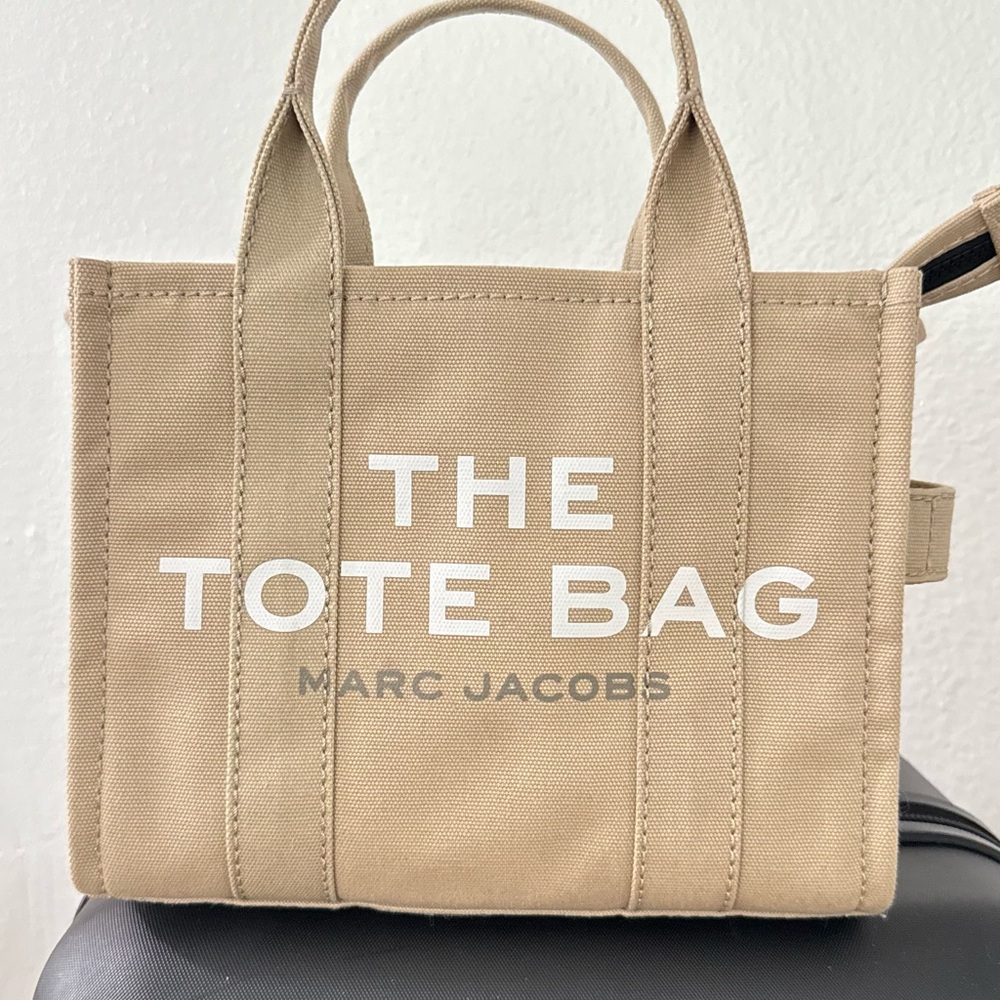 Marc Jacobs Tan Tote Bag